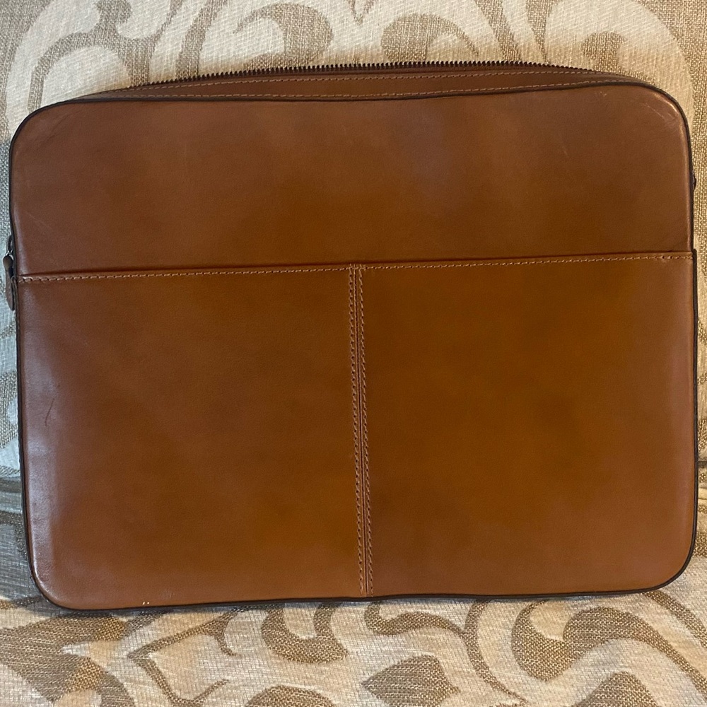 Mark Graham Elegant Tan Leather Laptop B ag - Picture 5 of 7